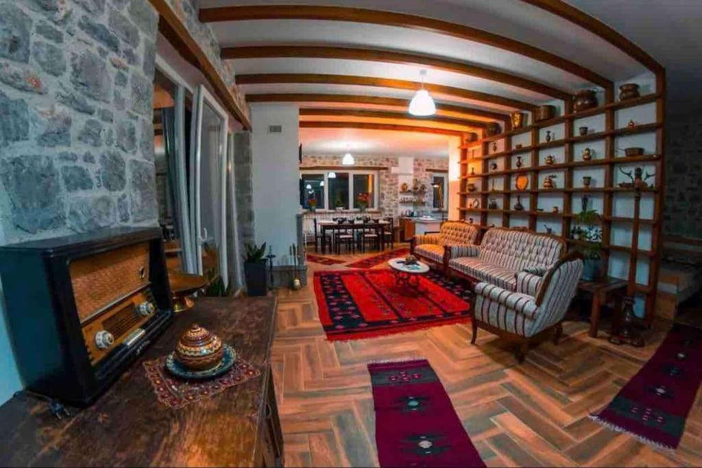 Vintage House With Stunning View Of Shkodra Lake Villa Esterno foto